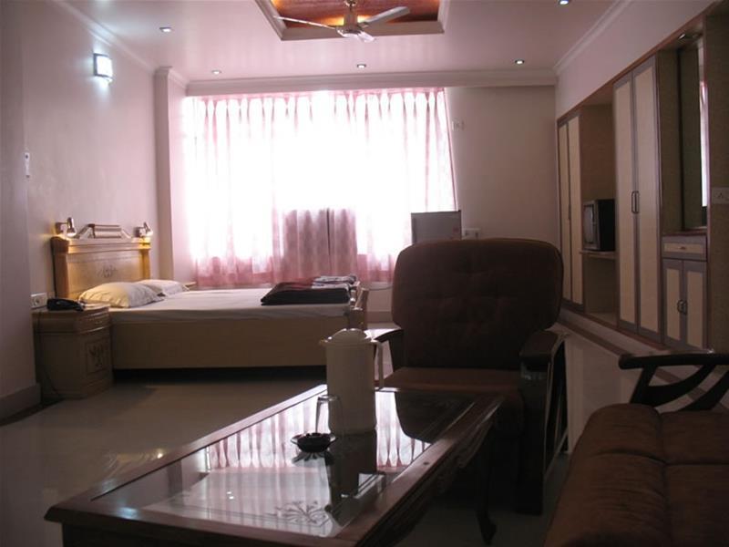 Gaurav Hotel Kanpur Eksteriør billede